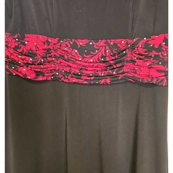 Jessica Howard black dress with red sparkly sash - Picture 3 of 8